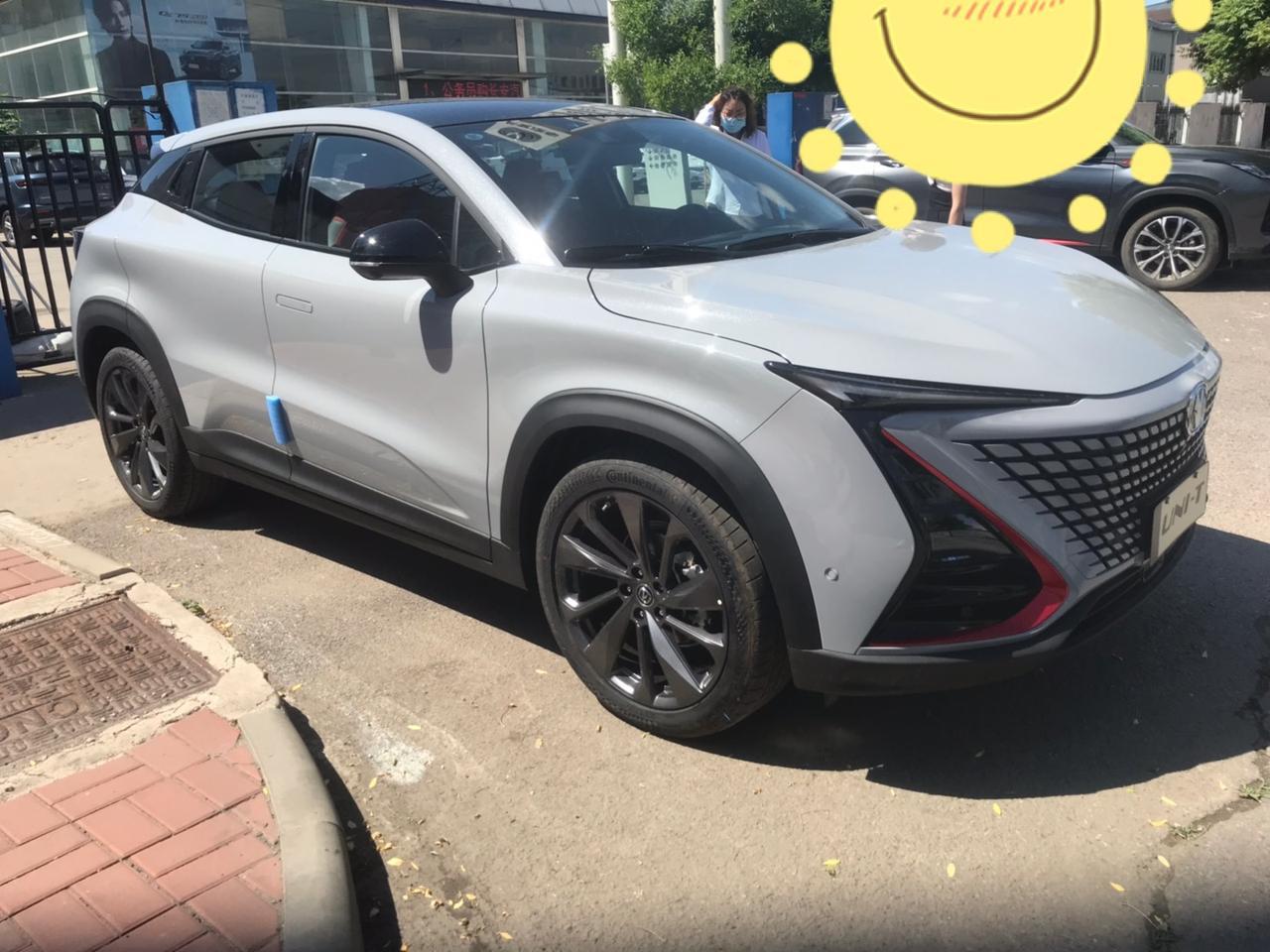 长安UNI-T 想订车 在纯黑色和水泥灰中纠结 究竟那个颜色耐脏 有没人指导下