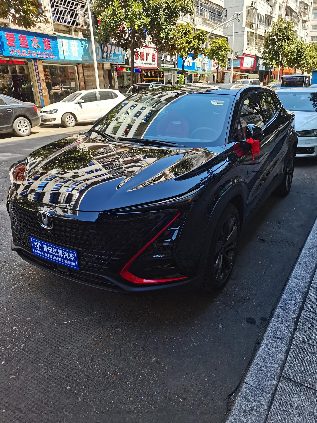 长安UNI-T uniT顶配大灯左右不是有个四叶草灯光，， 怎么开起啊，，