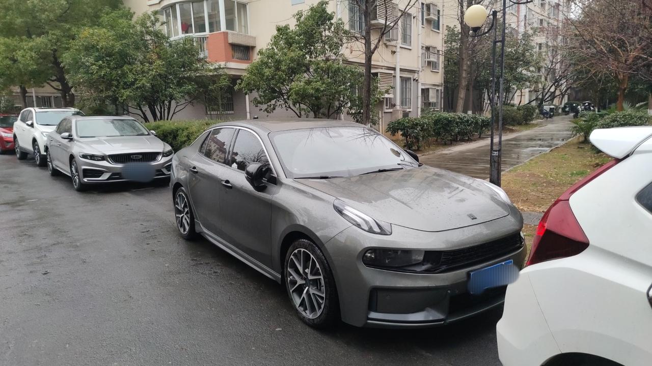 领克03 为什么自动雨刮 时灵时不灵，小雨就很难识别，有时候玻璃都被挡的看不清了，已经在最高灵敏度的雨刮也不动