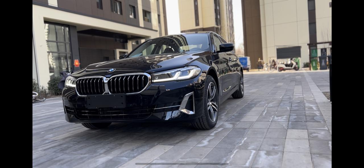 宝马5系 北京，23年新买的530豪华，型号bmw7201tn，4s店告知北京车管所没有这个型号的数据无法上牌。有同样遭
