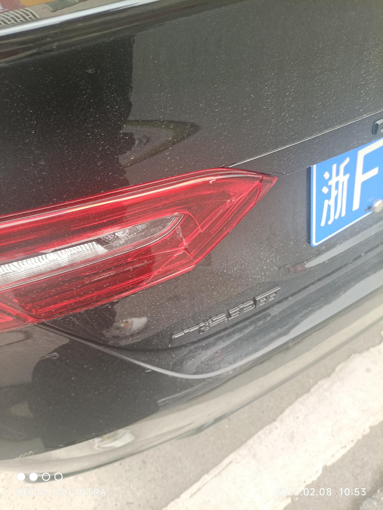 丰田凯美瑞 换个车灯要多少钱啊