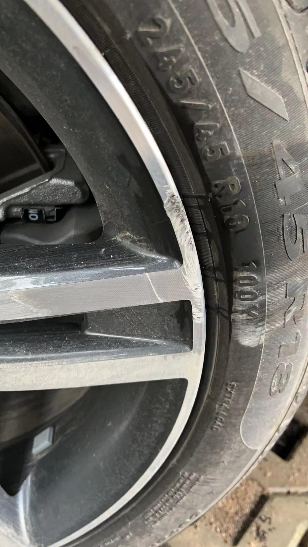 宝马5系 有办法补救吗？这个要怎么处理呀轮毂