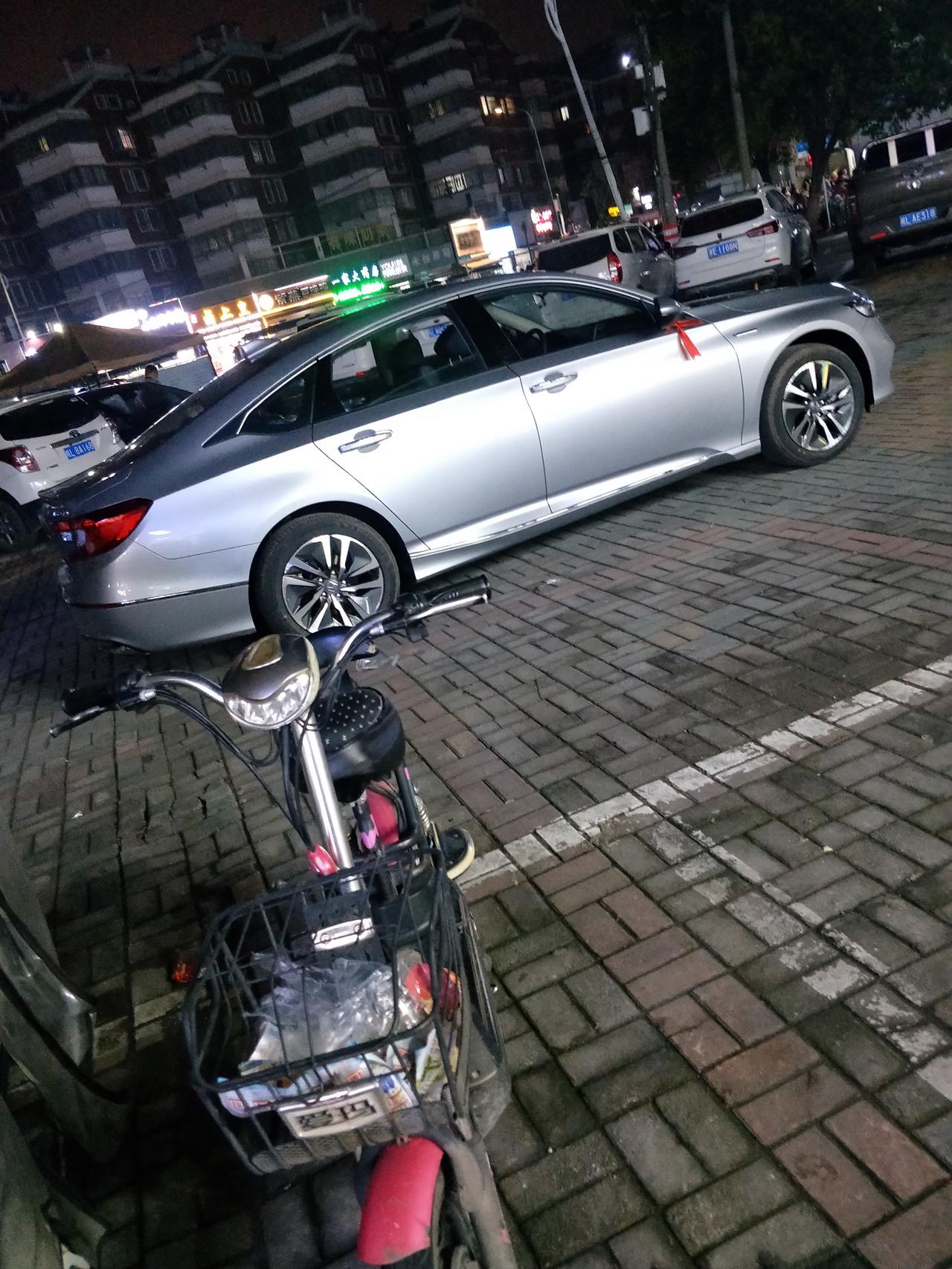 本田雅阁 锐领版需要加装什么。等了一个月，今天刚提车