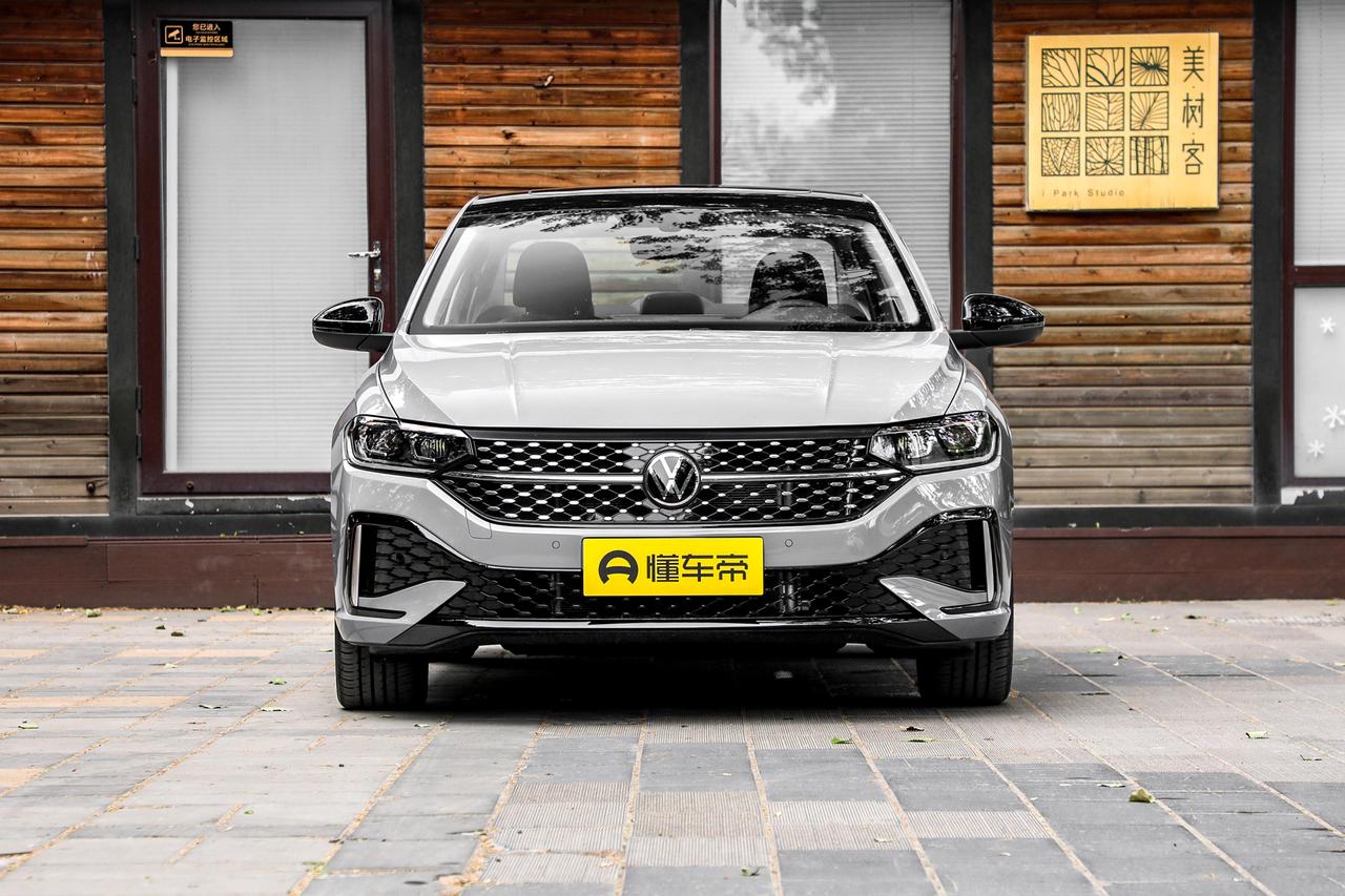 大众朗逸 星空永逸大概多少合适呢，4S说大概十五个左右 ，还没去店里谈，有没有订了的说说呀！！