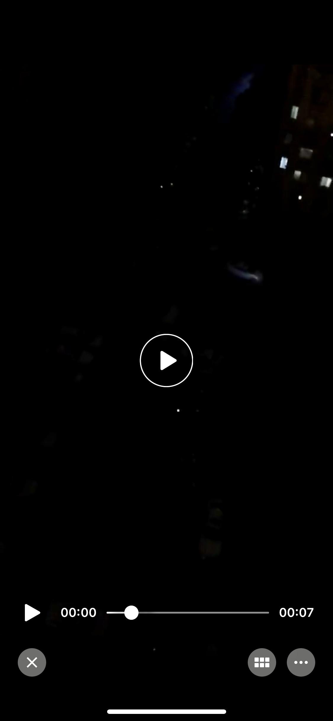 红旗HS5 HS5锁车后电子手刹指示灯为什么一直常亮？我的指示灯亮了好几个小时了，还是不经意间从楼上往下看发现的有大神回