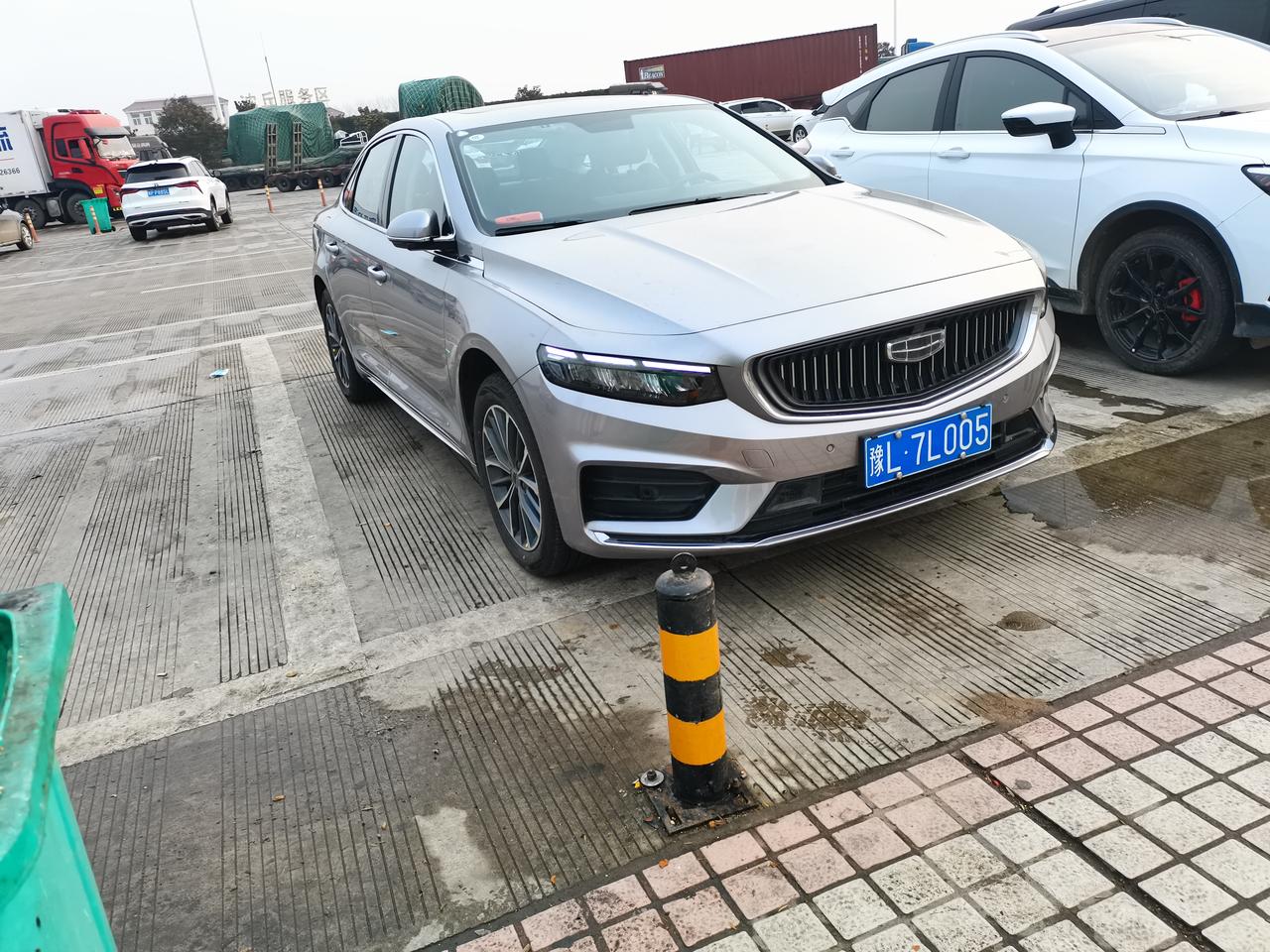 兄弟们，星瑞豪华版，有定速巡航的功能吗？