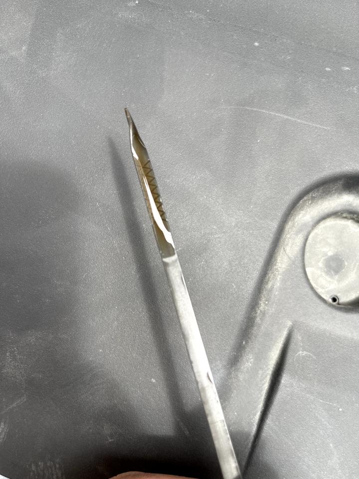 红旗HS5 这个机油是不是加多了