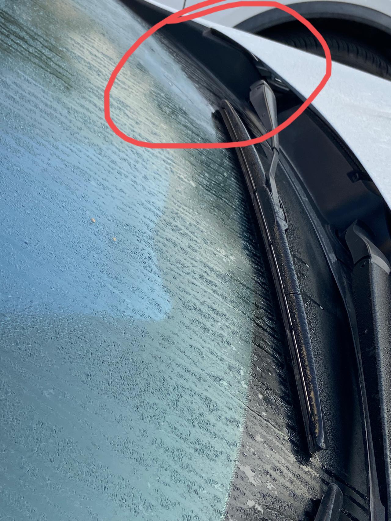 雪佛兰迈锐宝XL 突然发现自己的XL前引擎盖，站侧边直接可以看到很大一个缝隙，低头一看螺丝都看得到，这缝隙也太大了吧，诸