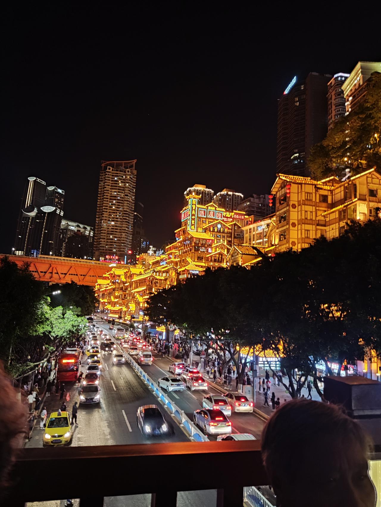 比亚迪汉EV 重庆   低配豪华有升级包  优惠6000   上牌1000 金融2000  保险未知   预计23300