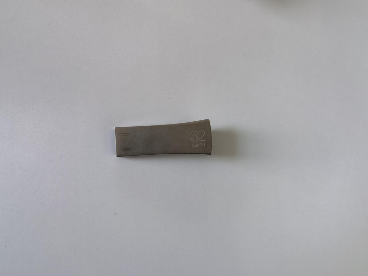 沃尔沃S60 请问下群里的大侠，22款S60智远想买个U盘听歌，2.0 3.0有什么要求吗？还有最大支持多少G的U盘？