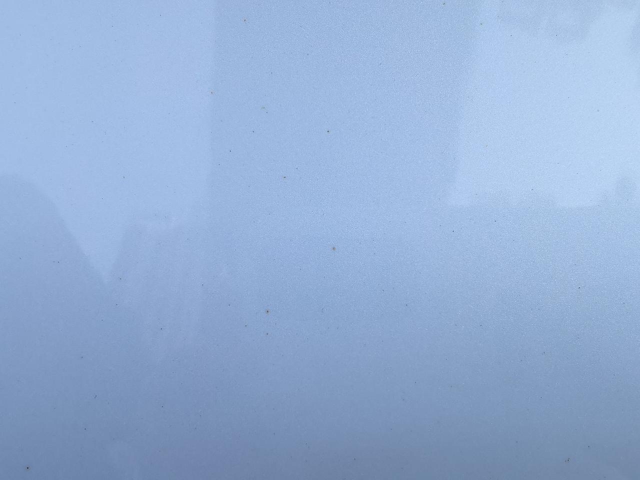 沃尔沃S60 一年零五个月的车，车身大面积出现这种锈斑怎么回事？该怎么解决好？有没有大神遇到同样问题的？