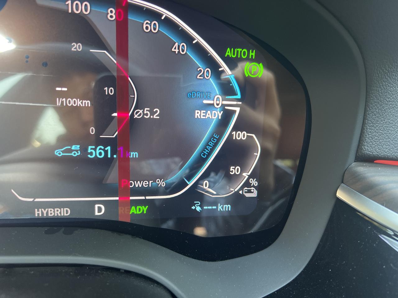 宝马5系PHEV 朋友们  535lem运动款 没电了 显示混动模式  但是又好十几个  这是真实油耗吗  没电了就是喝