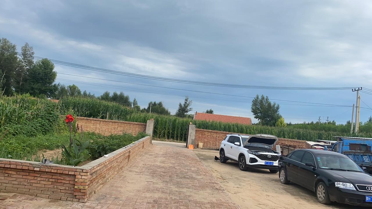 现代ix35 兄弟们，自动驻车起步的时候会不会有梗的一声，早起刚动车最明显，就好像什么一次粘在一起，然后摩擦开的那种感觉