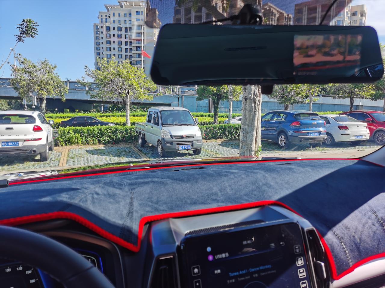 现代ix35 我是一名21款现代IX35的车主，车子是我去年8月份提的，提车回来后一个星期自己注册了蓝牙钥匙功能，结果第