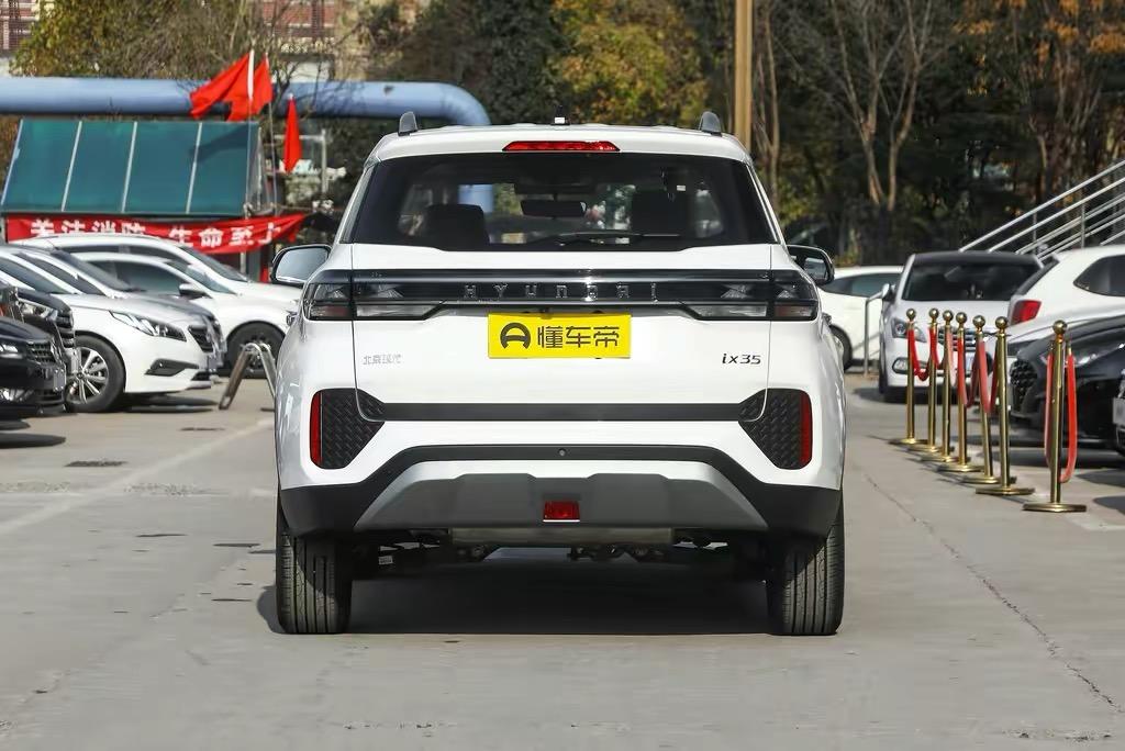现代ix35 关于全新现代 ix35的2.0L领先版价格请问福建泉州车主们，21款2.0L领先版落地多少啊？近期想入手，