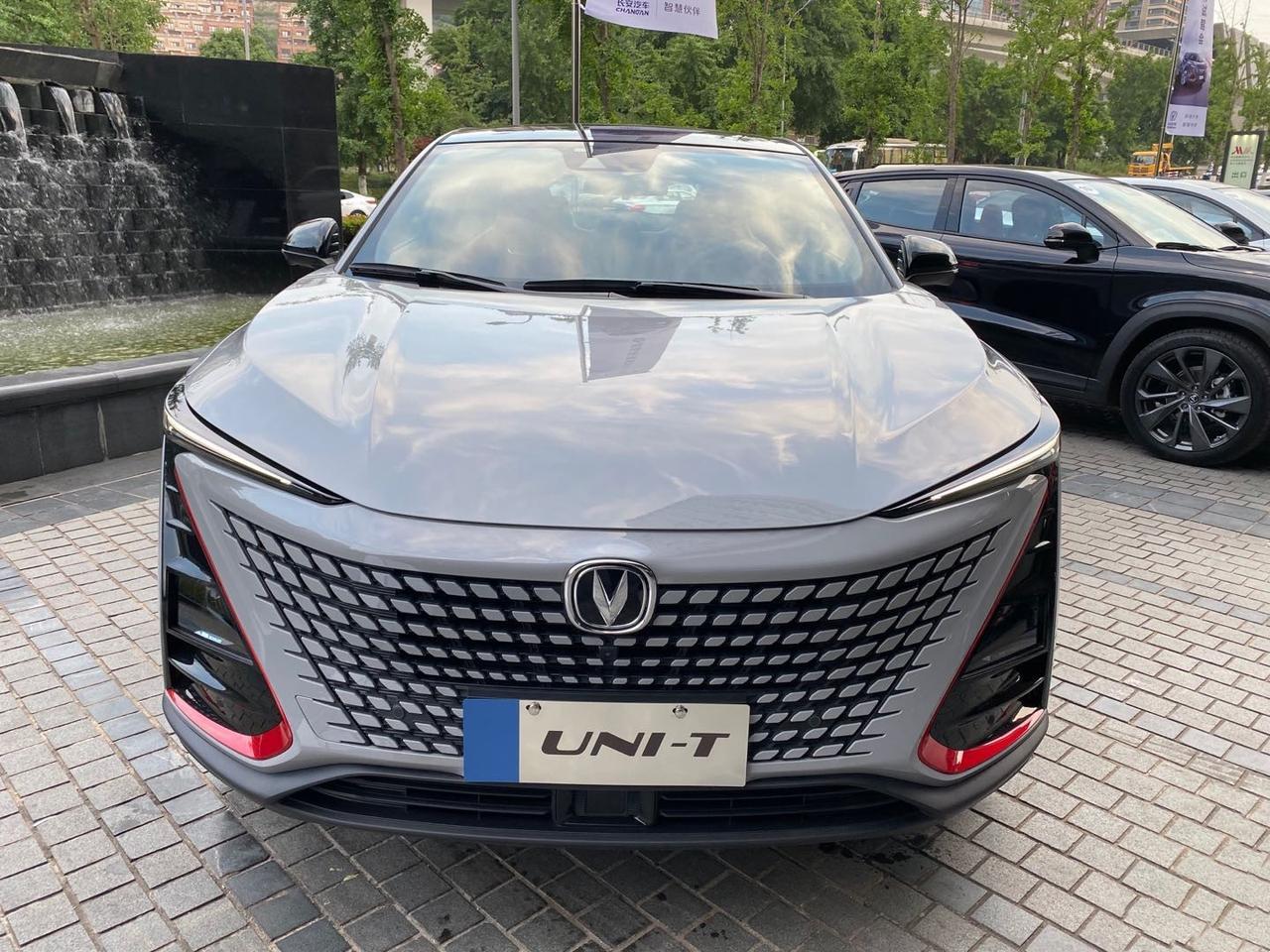 长安UNI-T 想拿55置换引力，打电话问厂家客服说只能先买引力才能卖旧车，我就问客服不卖旧车没那么多钱买引力怎么办？客