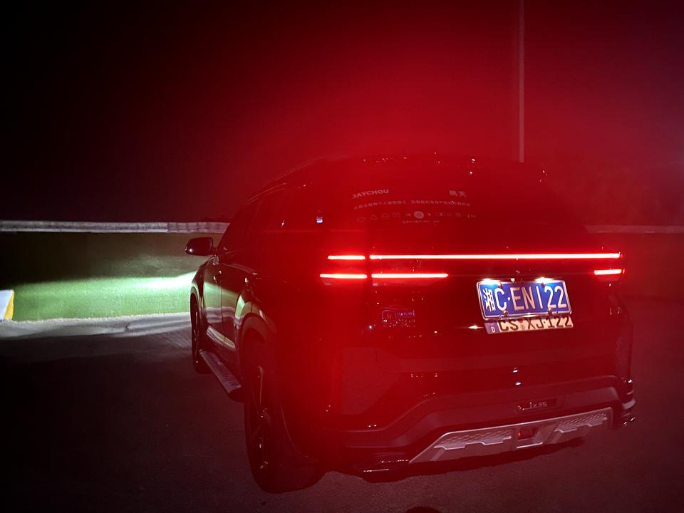 现代ix35 被刮了小痕迹都是怎么处理的喂各位