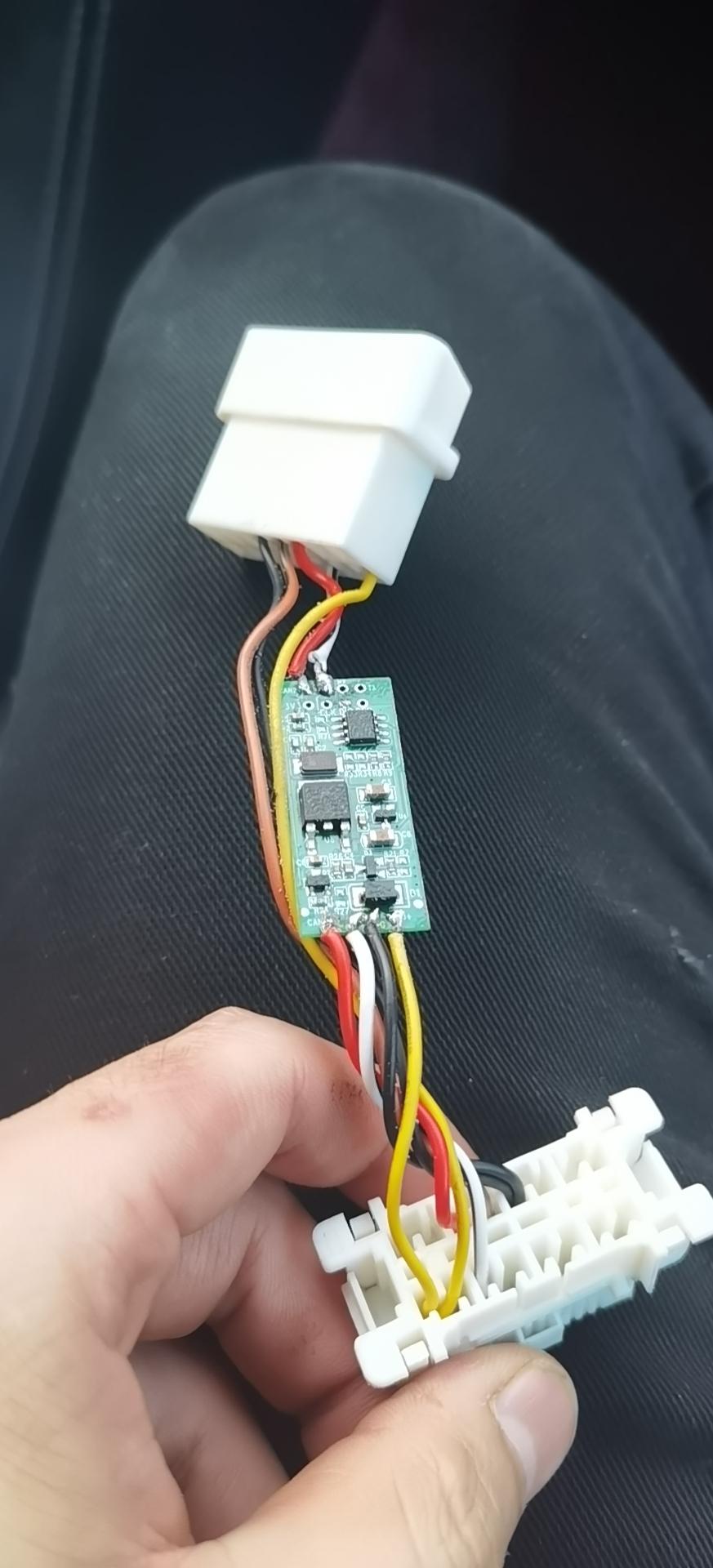 你好，我的车是19款途乐，OBD上插个东西说是环保用的，但是插上了跑电，拔下来就不泡电，用它不用它有什么区别，你车上OB