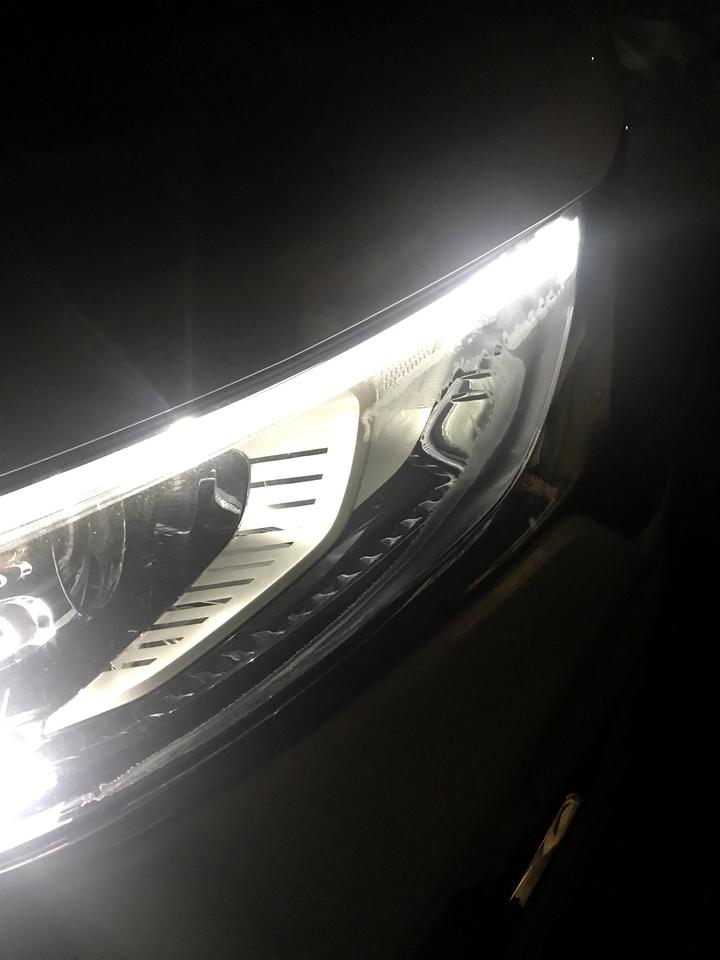 福特锐界 我是二豪车主，吉林省的，最近开车发现大灯里有霜，夜间不影响驾驶，上网查说大灯有透气口，上霜不是大问题，不结水珠
