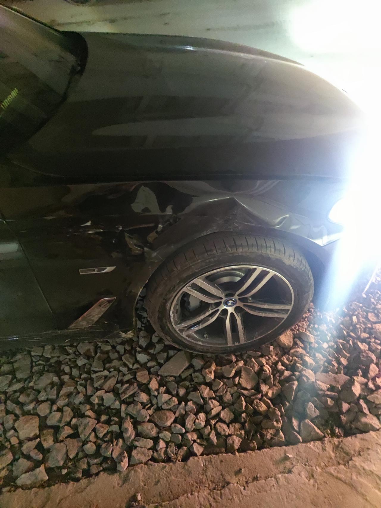 宝马5系PHEV 这个换一下要多少钱   对方醉驾  已经报警