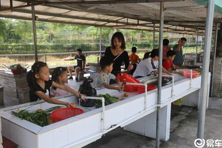 易车【东莞凌派车友会】相约广东惠州雷公峡野炊漂流，感受炎夏的清凉。