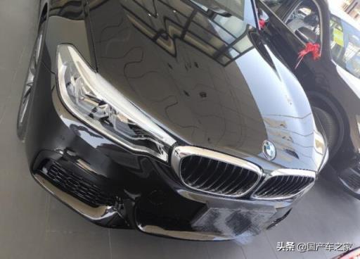全国首台新宝马5系运动版提车，车主直言：ID7液晶仪表盘真香