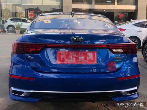 起亚新K3提车作业，车主：自动中配才10万，1.5L油耗才6个