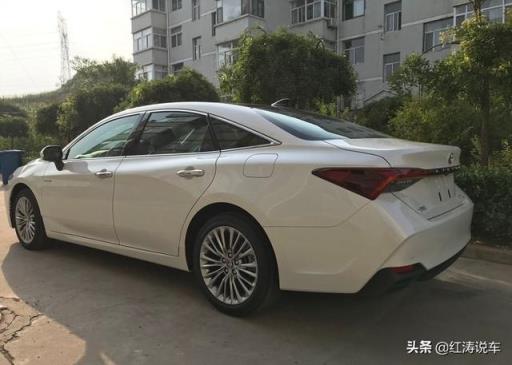 喜提丰田亚洲龙，车主说很像雷克萨斯，可网友们却说大嘴太丑