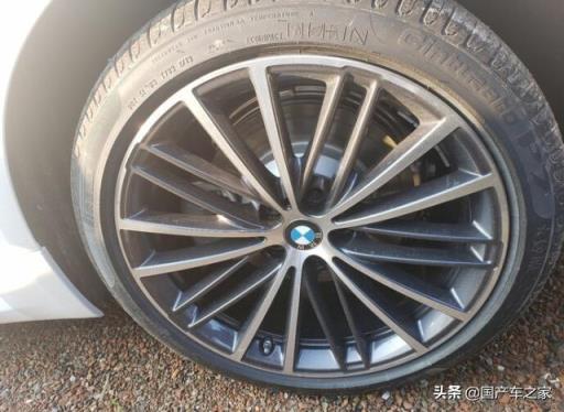 新宝马530LI行政版提车，内饰用料足，宝华音响和星空棚顶很给力