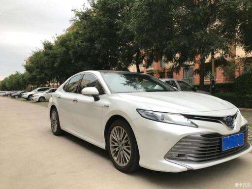 凯美瑞2.5L混动顶配提车，对比过雅阁和天籁，凯美瑞胜在哪？