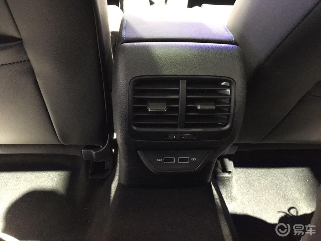 #自由自在高尔夫#车展中的情怀车