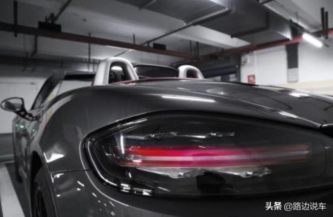 玛瑙灰红顶红内718boxster入手半年，：车主：开敞篷718有气场的