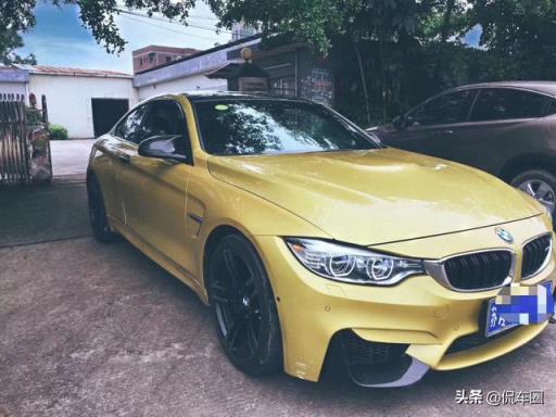 17年宝马M4 两门四座