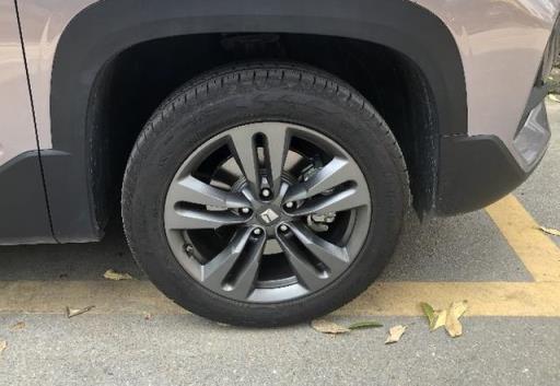 10万提了一辆智能SUV，配8挡变速箱，有3种驾驶模式，油耗也喜人