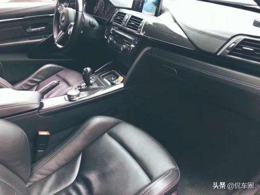 17年宝马M4 两门四座