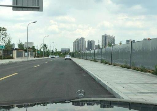奔驰E级提车作业：创业不易幸运上岸，先提奥迪Q5再提小E