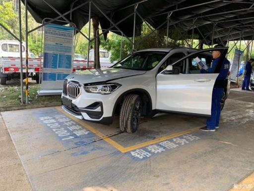 宝马小号“X5”，新款宝马X1 2.0尊享提车，外观霸气空间大