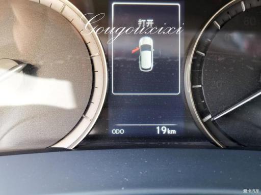 当初没选宝马X5和奥迪Q7，却提了雷克萨斯RX450h，如今后悔吗？