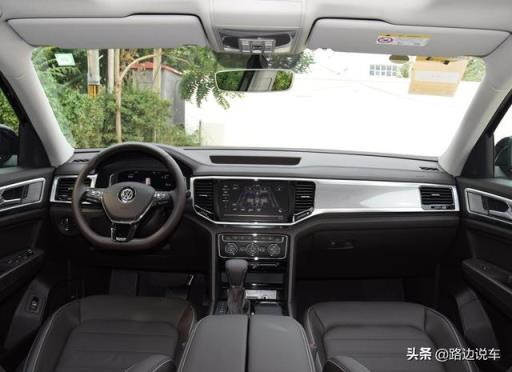 30万买了史上最大的大众SUV，比宝马X5大两圈，汉兰达只是个弟弟