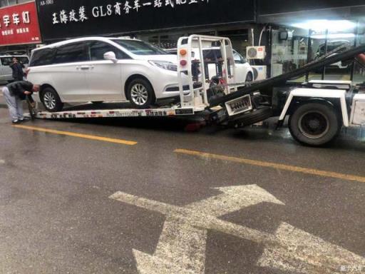 想买七座MPV关注GL8和艾力绅，本来喜欢艾力绅，最后却提了GL8？