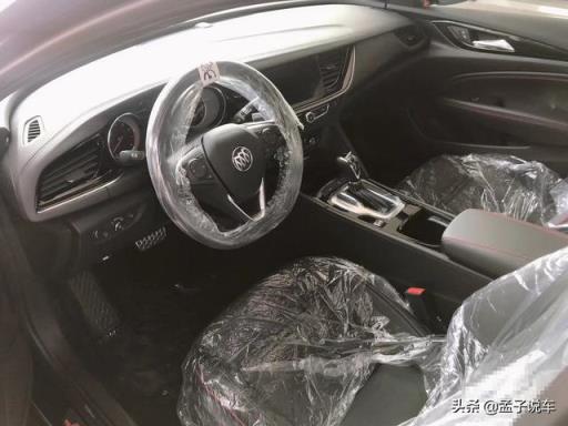 朋友18万喜提君威GS，用车1500公里后，表示：2.0T油耗9个