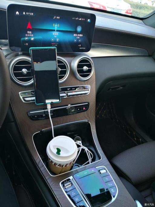 黑色奔驰GLC300提车，开了5000公里分享下用车感受