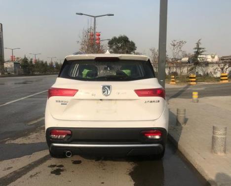 预算7万没选大众，提了一款全球车，有6个独立座椅，国内外都有名