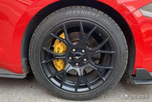 小改福特野马跑车，2.3T动力同样激发肾上腺素