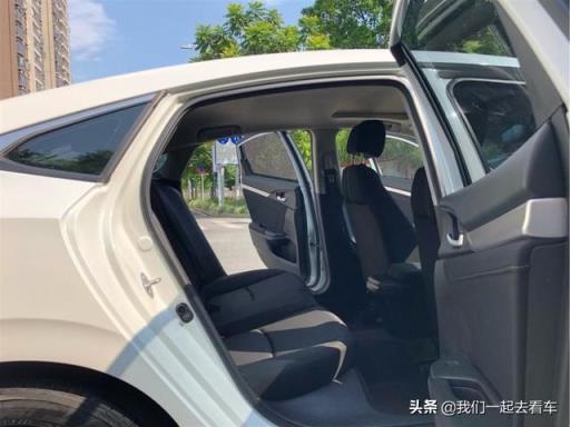 本田思域的使用感受，车主：提速快，空间大
