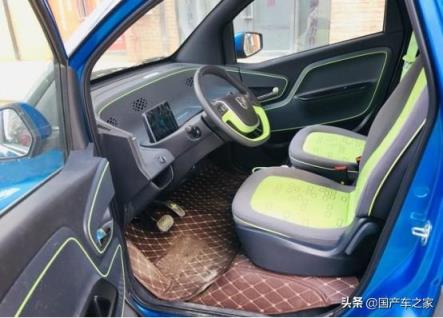 28岁老姐提了宝骏E100，造型漂亮、还好开，每个月养车不到100元