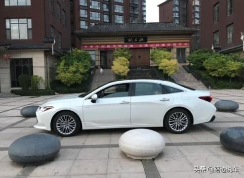 落地29万喜提亚洲龙双擎2.5L，综合油耗4.8L，说说我的用车感受