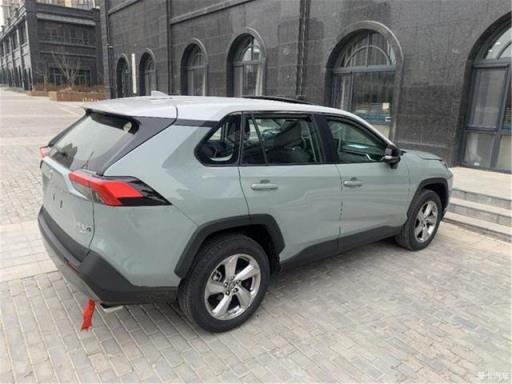 落地20多万，新款RAV4四驱风尚版提车用车，动力够用吗？