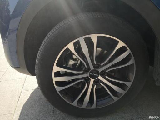 看过领界和CS75 PLUS都不满意，最终提了这台车，外观帅动力强