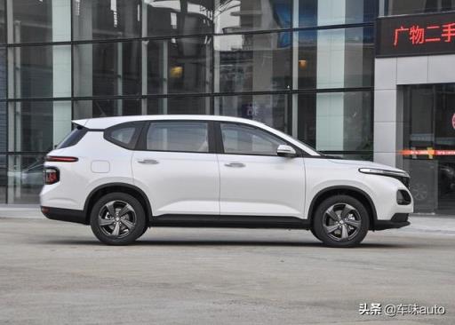 纠结半天，最后还是选了它——高颜大空间，10万预算，全家喜爱